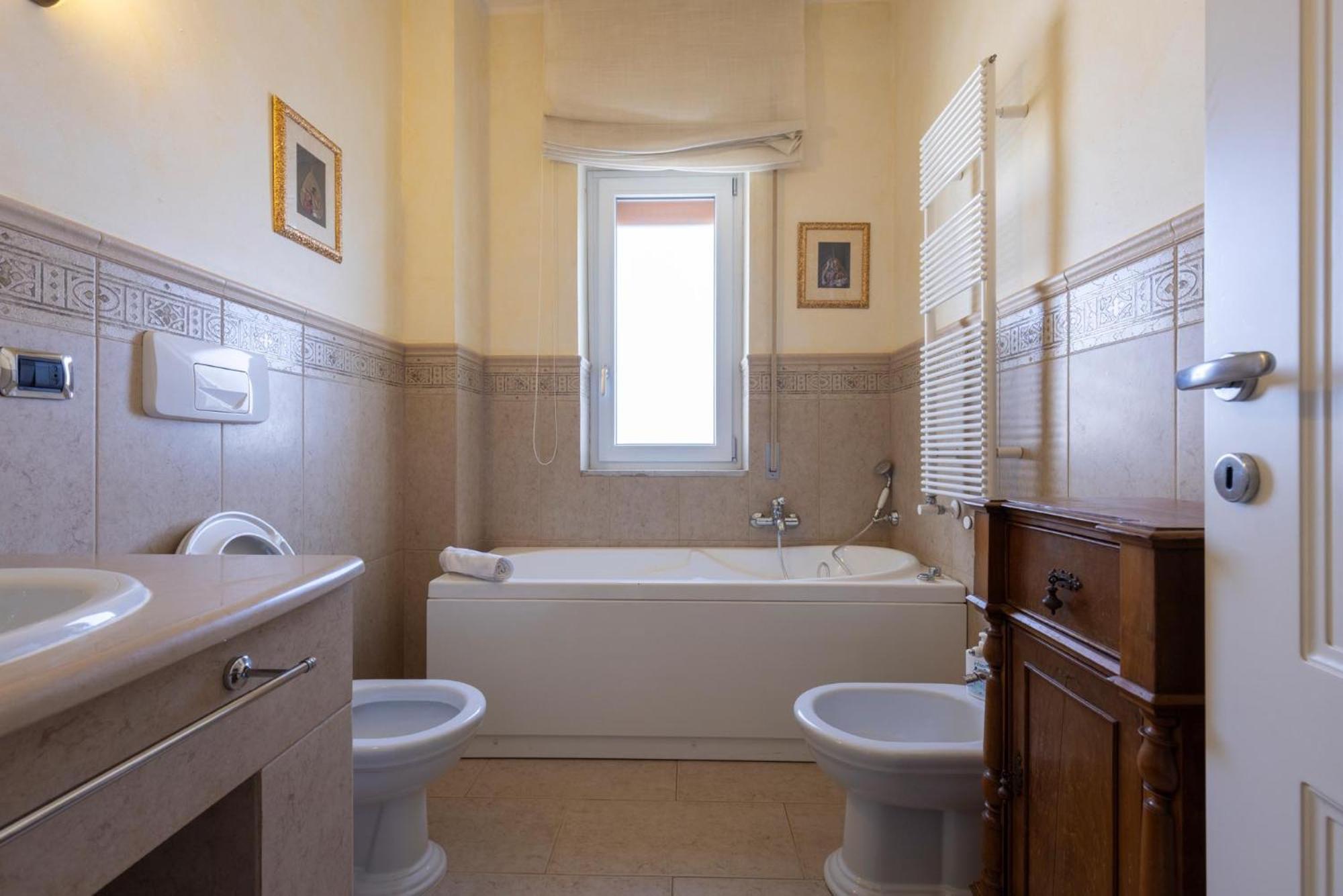 Residenza Minozzi Con 2 Camere E 2 Bagni E Vista Sassi Matera Extérieur photo